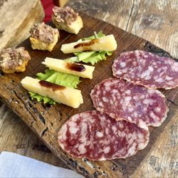 Fattoria Rossi Firenze - Complimentary board