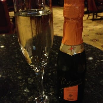 Parker's Restaurant - Proseco - New American Near Me - Boston, Massachusetts
