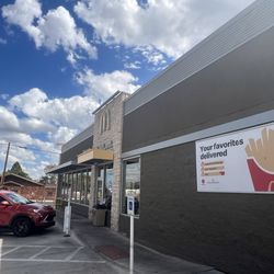 McDonald's - Walk in entrance