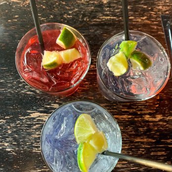Wrong Iron - vodka tonics & vodka cran - Beer Gardens Near Me - New Orleans, Louisiana