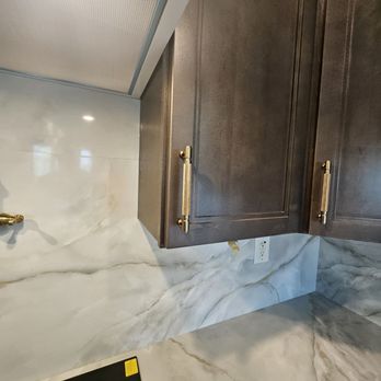 Iconic Floors & More - Flooring Near Me - Hemet, California