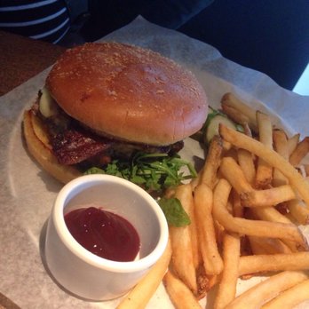 Yard House - The pork burger (with blueberry ketchup). - New American Near Me - Orlando, Florida