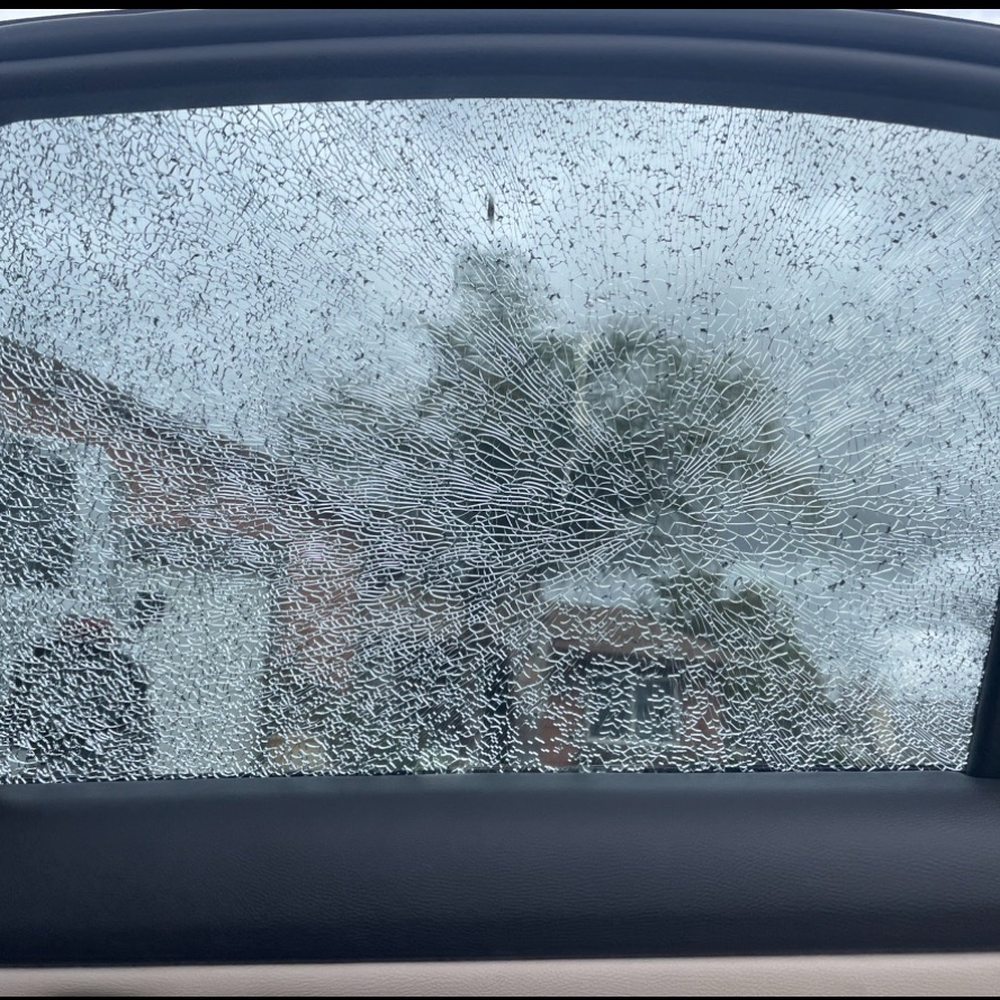 Fix Auto Redlands - Damaged window - Body Shops Near Me - Redlands, California Fix Auto Redlands - Damaged window - Body Shops Near Me - Redlands, California