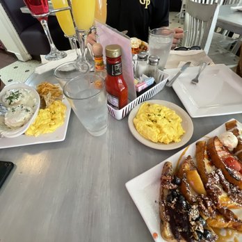 Frances' Deli - * Biscuits & Gravy + Scrambled Eggs - Delis Near Me - Chicago, Illinois Frances' Deli - * Biscuits & Gravy + Scrambled Eggs - Delis Near Me - Chicago, Illinois