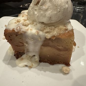 Pearl & Vine - Bread pudding dessert - New American Near Me - Katy, Texas