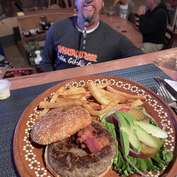 Shaka's Delicious Wood - Brandi making sure it's perfect... it was! - Mexican Near Me - La Paz, BCS