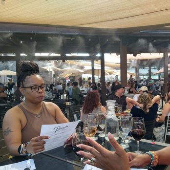 Lorimar Vineyards and Winery - Nice Saturday crowd - Wineries Near Me - Temecula, California Lorimar Vineyards and Winery - Nice Saturday crowd - Wineries Near Me - Temecula, California