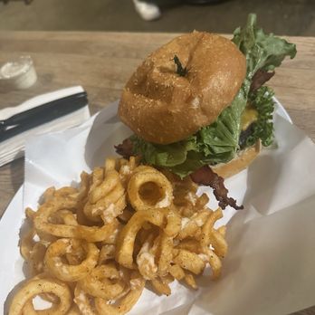 Burgers and Brew - Smoked Aged Cheddar Burger - Burgers Near Me - Sacramento, California Burgers and Brew - Smoked Aged Cheddar Burger - Burgers Near Me - Sacramento, California