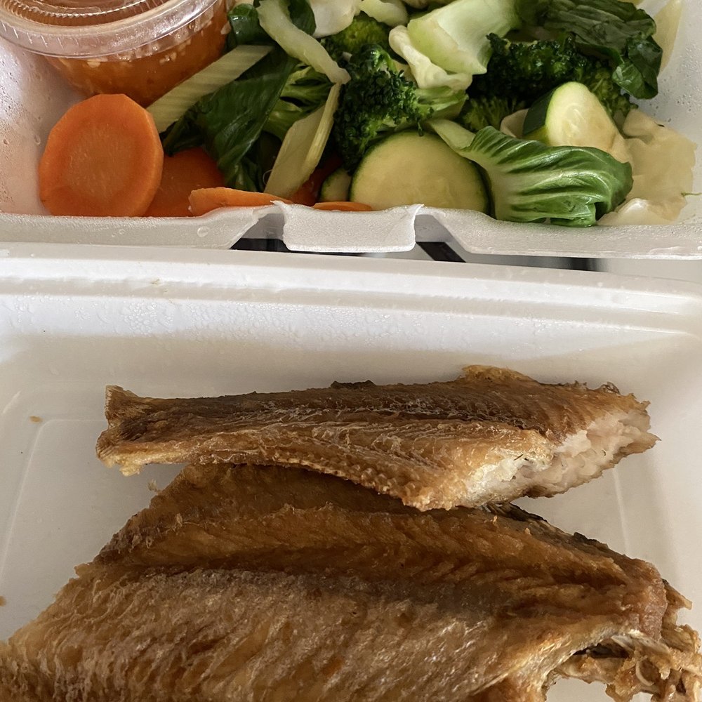 Basil Leaf Vietnamese Restaurant - 48. Ginger Catfish (Whole) - Vietnamese Near Me - Albuquerque, New Mexico