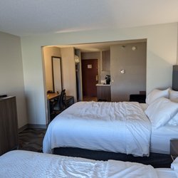 Holiday Inn Express & Suites Murray - Room with sofa