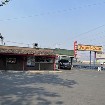 Stop & Go Burgers - Exterior - Burgers Near Me - Yakima, Washington Stop & Go Burgers - Exterior - Burgers Near Me - Yakima, Washington