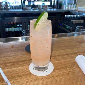True Food Kitchen - Strawberry mojito - New American Near Me - Edison, New Jersey True Food Kitchen - Strawberry mojito - New American Near Me - Edison, New Jersey