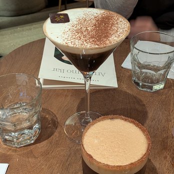 Starbucks Reserve Roastery - Coffee Roasteries Near Me - New York, New York