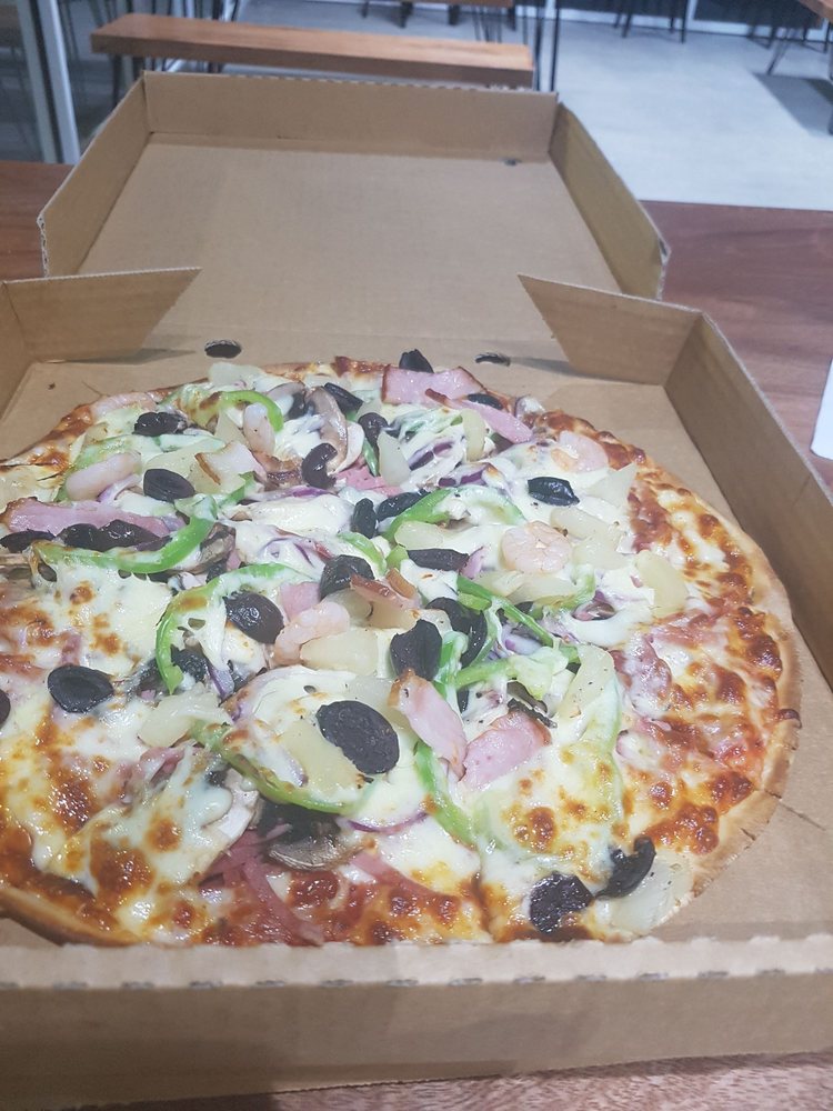 SMOKIN’ JOE’S PIZZA & GRILL Pizza 66 High St, Melton Victoria