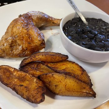 Peru Taco Bar - 1/4 Charcoal Broiled Chicken with Black Beans and Sweet Plantains!  (10/14/2022) - Mexican Near Me - Dublin, Ohio