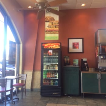 Subway - the inside of a fast food restaurant - Fast Food Near Me - Baton Rouge, Louisiana Subway - the inside of a fast food restaurant - Fast Food Near Me - Baton Rouge, Louisiana