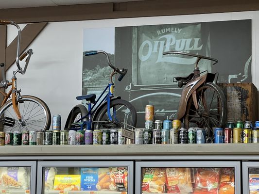 Vincent's Country Store by null