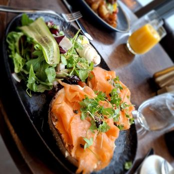 NoMI - Smoked salmon bagel breakfast. Excellent! - Bars Near Me - Chicago, Illinois