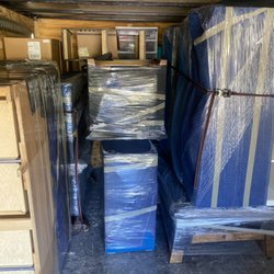 Kangaroo Movers - Furniture is always fully padded and wrapped during transport!