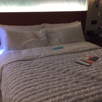 數碼港艾美酒店 - Bed - Hotels Near Me - Hong Kong, HK