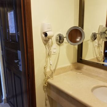 Hotel Adhara - Magnifying mirror and blow dryer! - Hotels Near Me - Cancún, ROO Hotel Adhara - Magnifying mirror and blow dryer! - Hotels Near Me - Cancún, ROO