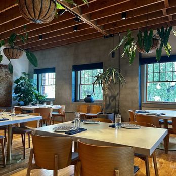 kann - Inside Upstairs - Caribbean Near Me - Portland, Oregon