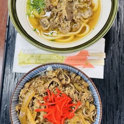 Mitsuwa Marketplace - Beef over rice and udon beef