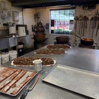Boehm's Candies & Chocolates - Candy Stores Near Me - Issaquah, Washington