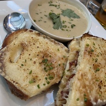 A.J. Hudson's Public House - French Onion Bacon Melt (perfect) and Potato Soup - Sports Bars Near Me - Chicago, Illinois