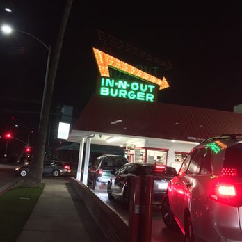 In-N-Out Burger - Waited in drive-thru for half an hour - Burgers Near Me - Pasadena, California
