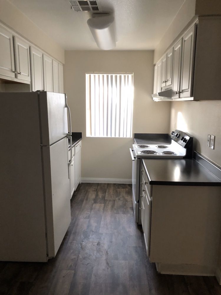 ALPINE VILLAGE APARTMENT HOMES 37 Photos & 21 Reviews 901 Brush St