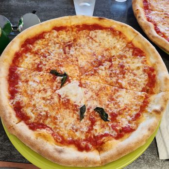 Erny's Pizza - Pizza Near Me - Giugliano In Campania, NA