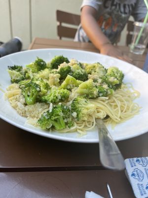 Hollywood Restaurant