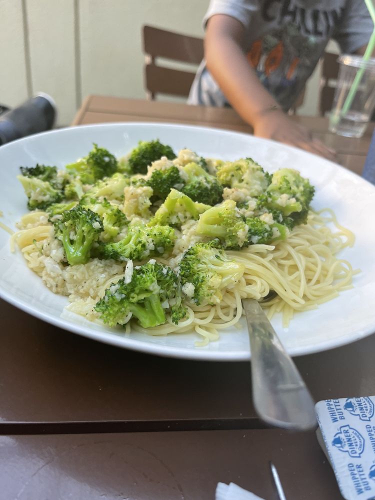 Food from Hollywood Restaurant