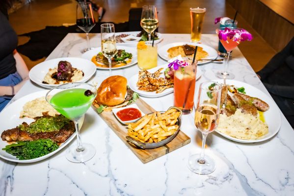 CAPS Supper Club & Bar by null