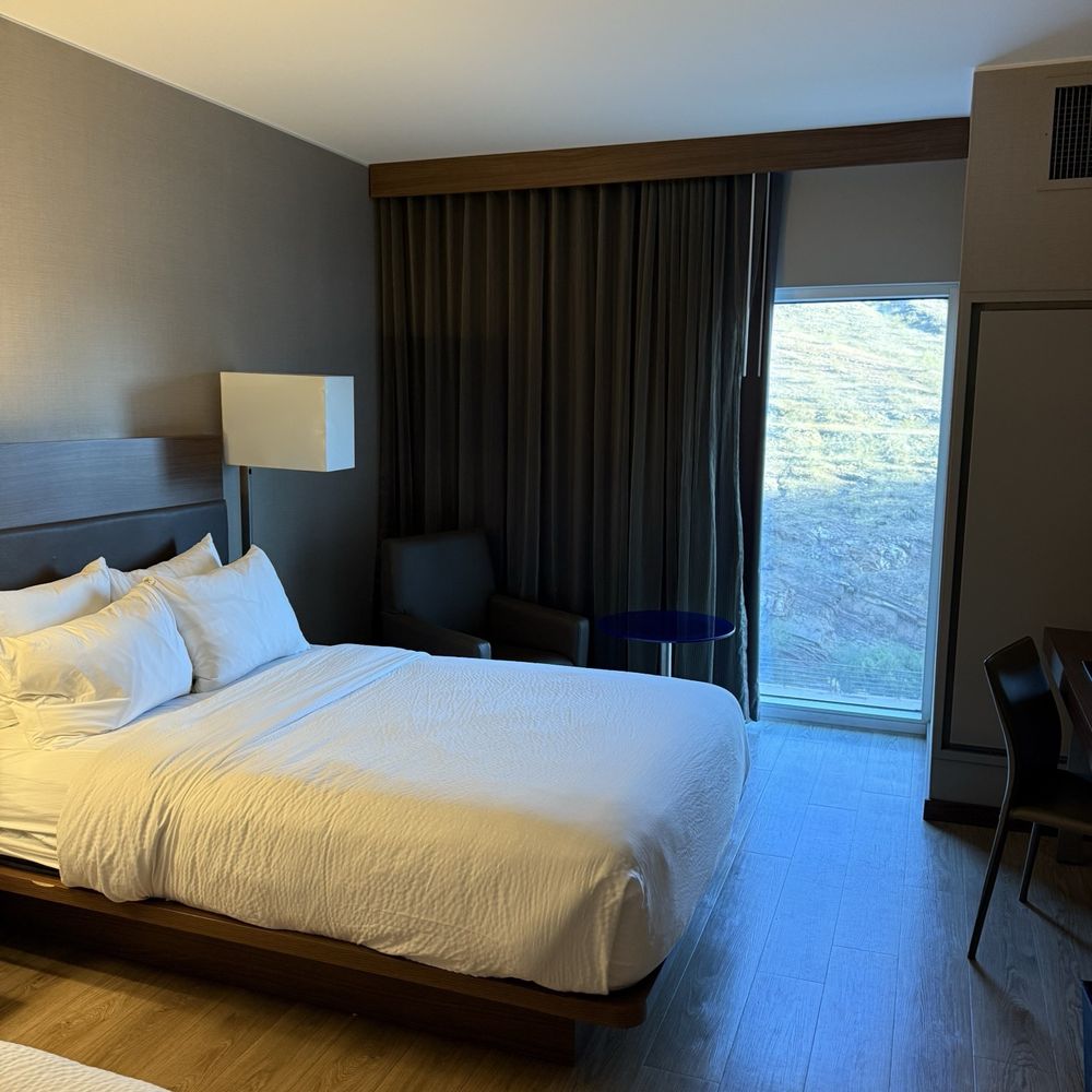 AC Hotel Phoenix Tempe/Downtown - Hotels Near Me - Tempe, Arizona