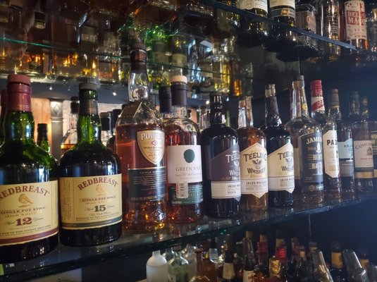 Finn MacCool’s Irish Bar by null