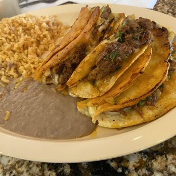 Nydias Mexican Kitchen - Queso birria tacos plate - Mexican Near Me - Twentynine Palms, California Nydias Mexican Kitchen - Queso birria tacos plate - Mexican Near Me - Twentynine Palms, California