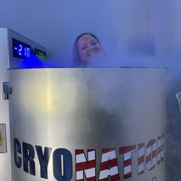 Shelley Ann getting her freeze on! Shelley Ann getting her freeze on!