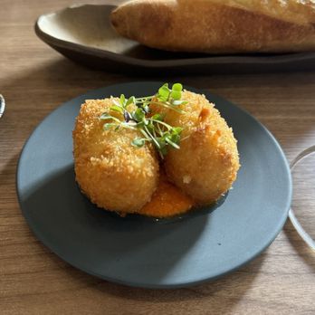 El Cielo - Croquetas de Jamón de Bellota! - Tapas Bars Near Me - Honolulu, Hawaii El Cielo - Croquetas de Jamón de Bellota! - Tapas Bars Near Me - Honolulu, Hawaii