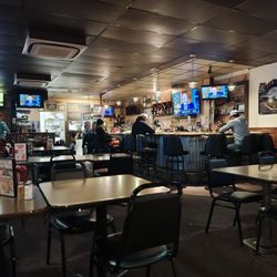 Freddie's Tavern - Inside