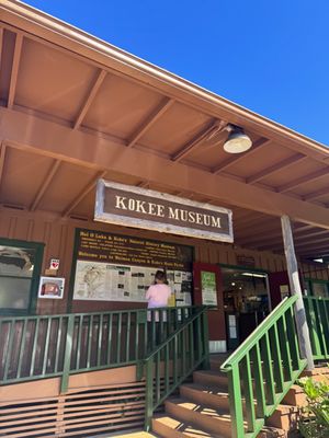 Kōkeʻe Lodge by null