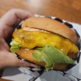 Cali cheese burger Cali cheese burger