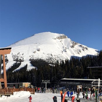 The Chimney Corner Fireside Dining - Beautiful view of the slopes from the dining area - Diners Near Me - Edgewater, Alberta