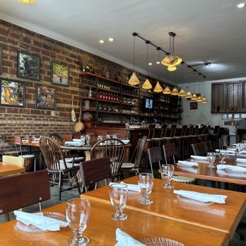 Mansa Kunda Restaurant - African Near Me - Takoma Park, Maryland