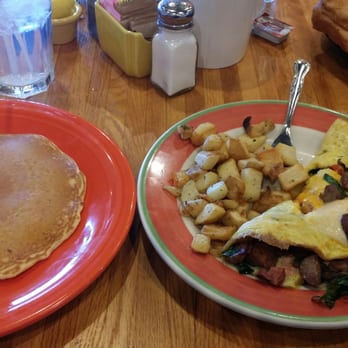 J Christopher's - Looks good but yuk...pancake very disappointing - Breakfast & Brunch Near Me - Marietta, Georgia