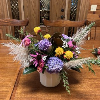 Evergreen Floral - Florists Near Me - Broadway, Virginia