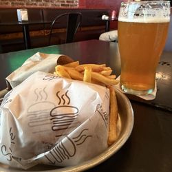 Burger Joint - Double La Smash Combo + IPA