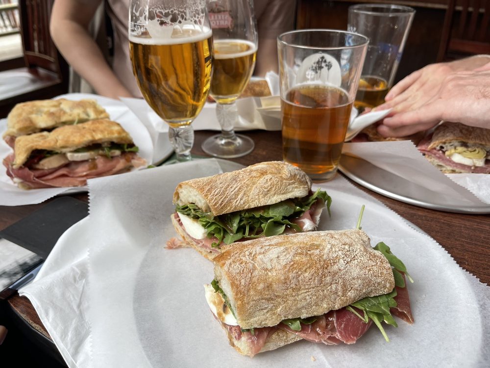 Food from Puffy's Tavern