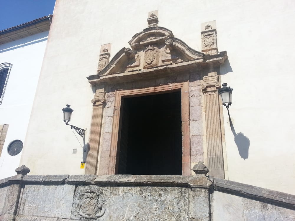 IGLESIA DEL SALVADOR Y SANTO DOMINGO DE SILOS Plaza de la Compañía, 6
